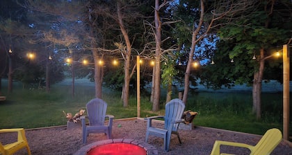 Cozy House/Cottage, minutes to National Park & Golf Course