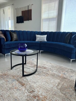 TV connectée, table de tennis de table