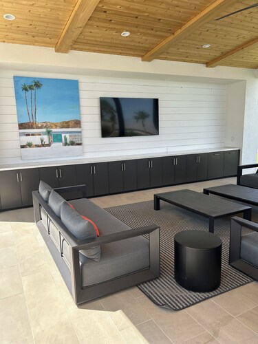 3-bedroom villa in awesome Palm Desert with fitness room, AC, WiFi