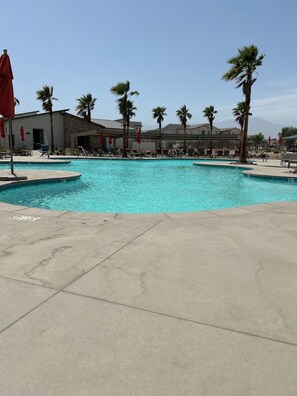 Outdoor pool - 3-bedroom villa in awesome Palm Desert with fitness room, AC, WiFi (Palm Desert)