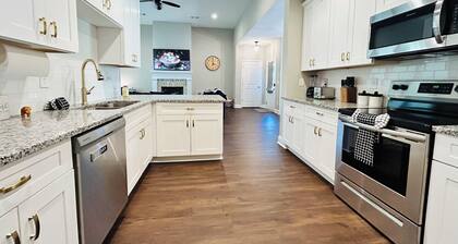 Spacious 3BR Auburn Getaway – Family-Ready and Near All Auburn Has to Offer