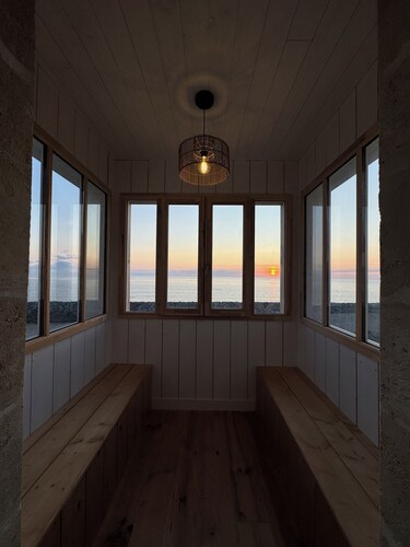 Villa Ocean View with Direct Access to the Beach from the Garden