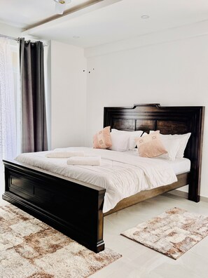 3 Schlafzimmer, Bügeleisen/Bügelbrett, WLAN, Bettwäsche