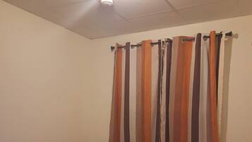 3 soverom, strykejern/-brett, wi-fi og sengetøy