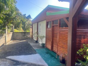 Property grounds - Villa Le Flambloyant de Grenade (Pointe-Noire)