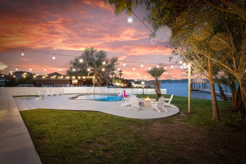 Pool Fun on Lake Conroe - Gameroom - Paddleboards