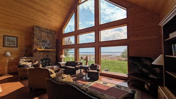 TV connectée, cheminée