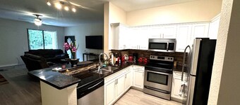 Charming 2-bedroom apartment with AC, WiFi in phenomenal Palm Beach Gardens