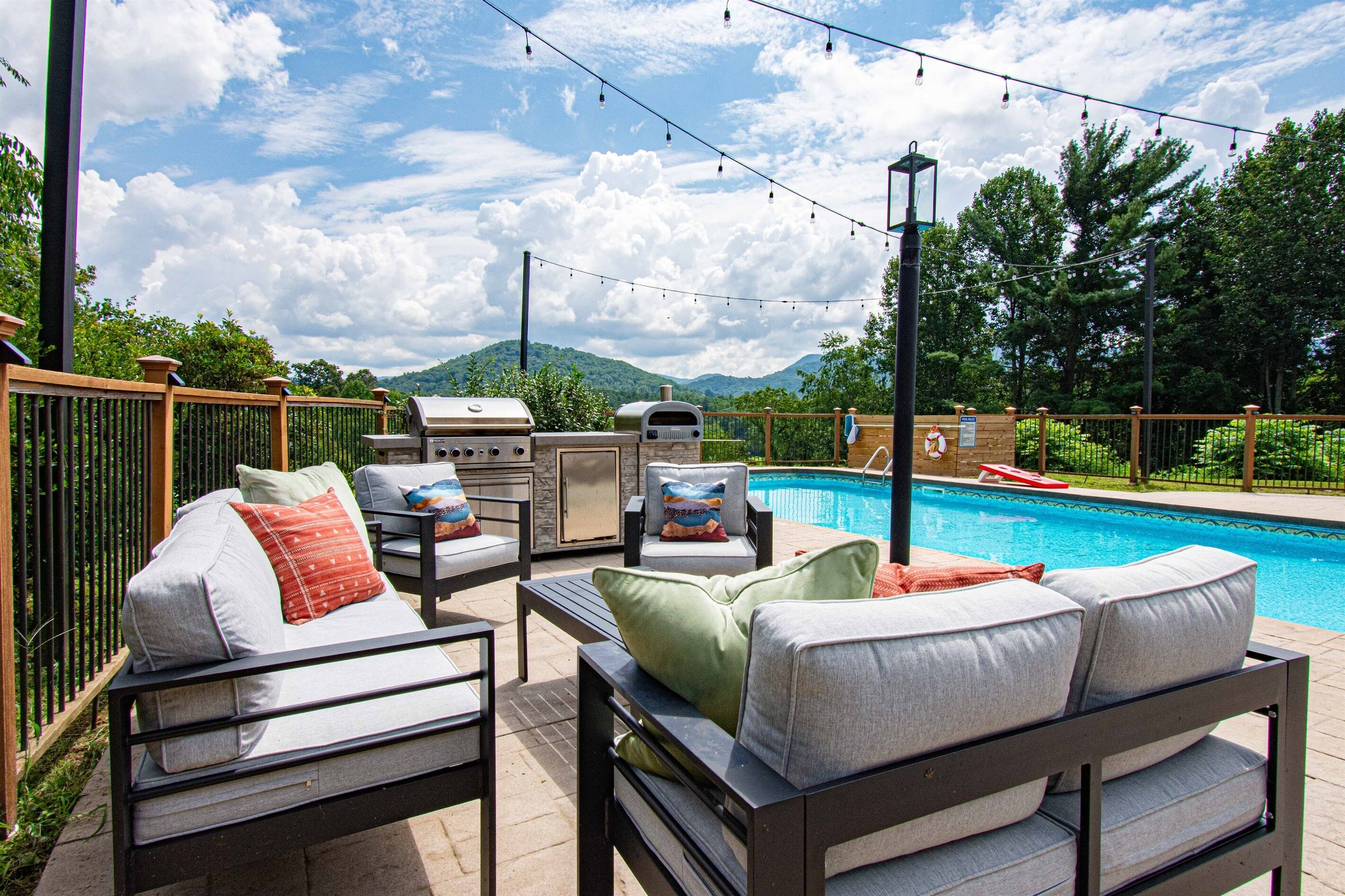 Een binnenzwembad, een verwarmd zwembad