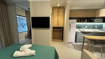 1 chambre, fer et planche à repasser, Wi-Fi, draps fournis