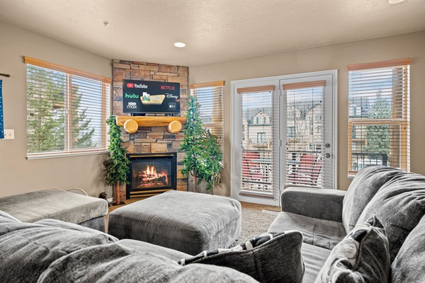 Smart TV, fireplace, foosball, table tennis