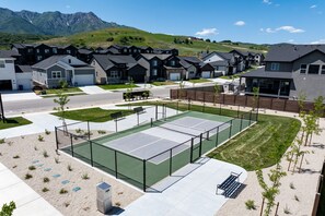 Sport court - Mountain Escape R1 |Snowbasin Ski Retreat |Hot Tub (Mountain Green)