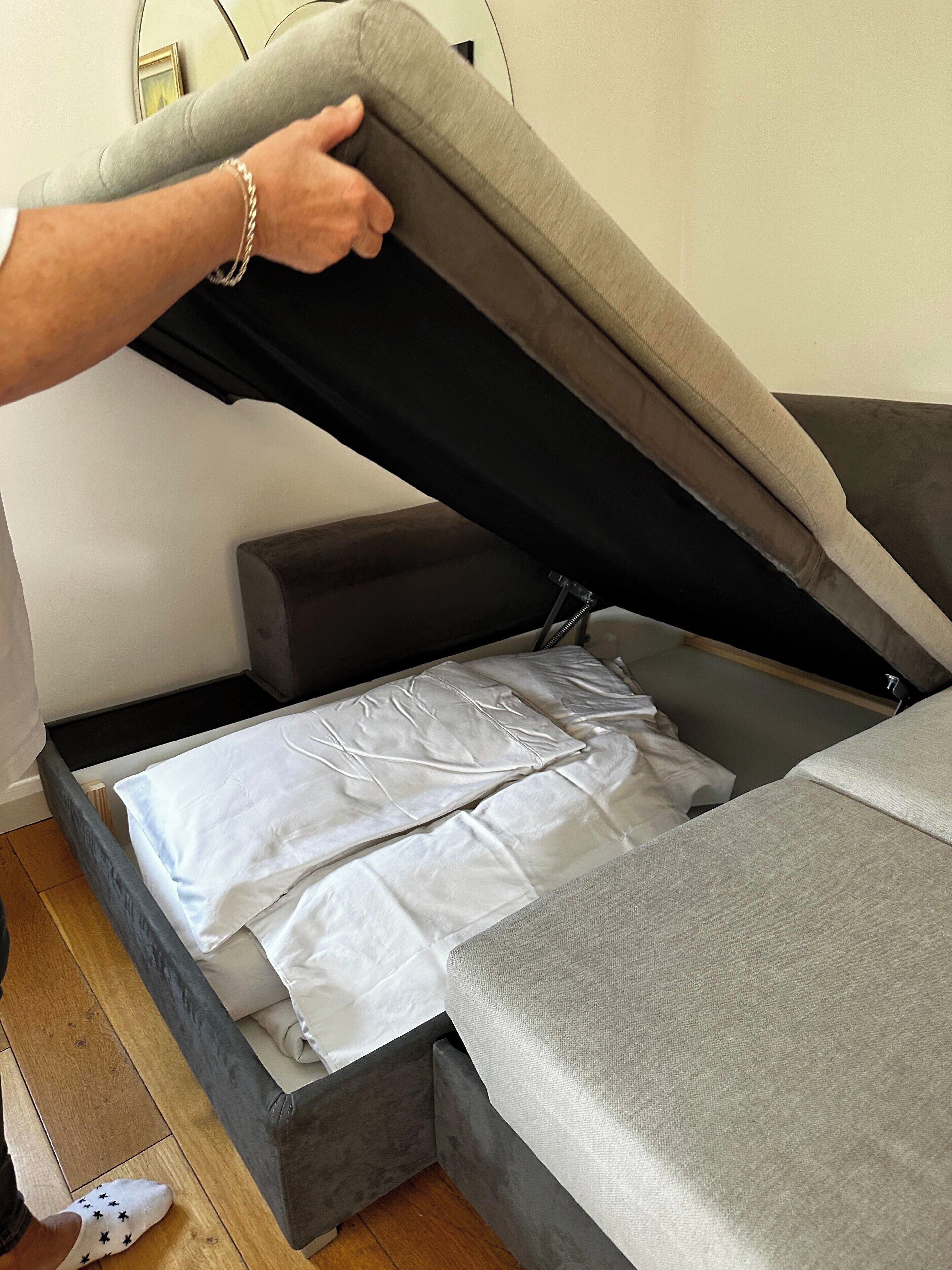 1 chambre, coffres-forts dans les chambres, fer et planche à repasser