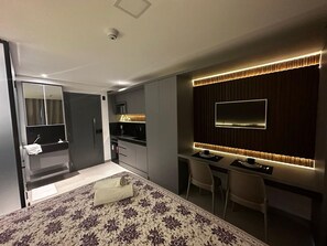 1 slaapkamer, een bureau, wifi, beddengoed