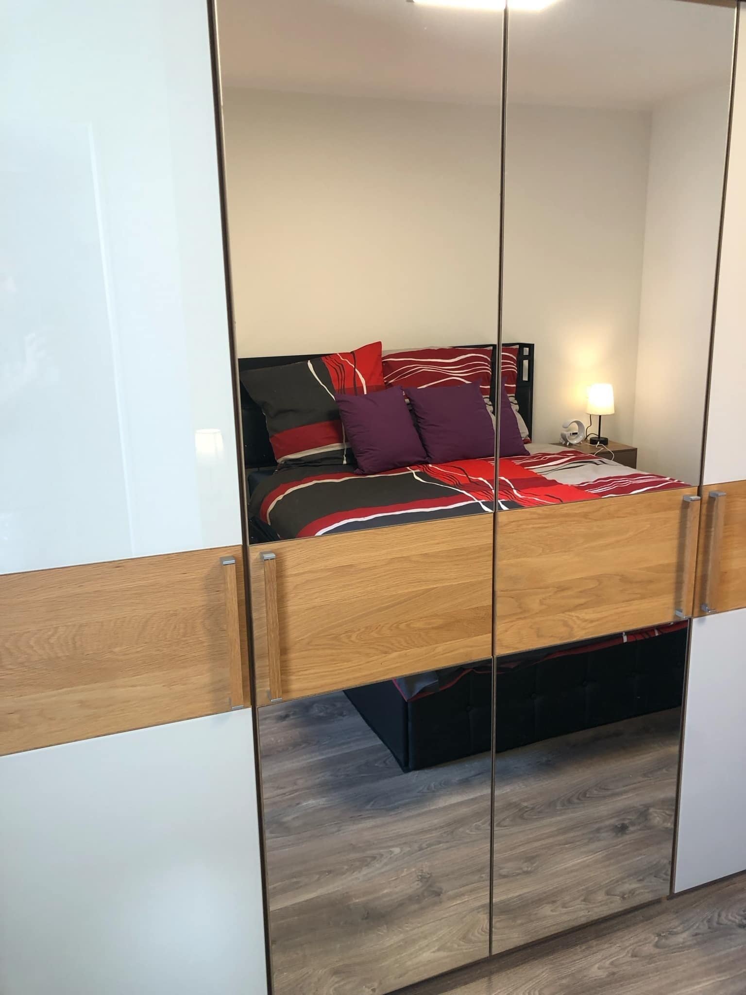 2 bedrooms, travel cot, free WiFi, bed sheets