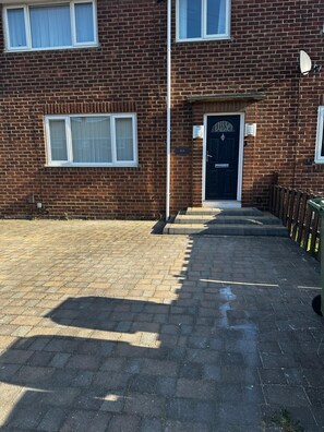 تفاصيل الفندق من الخارج