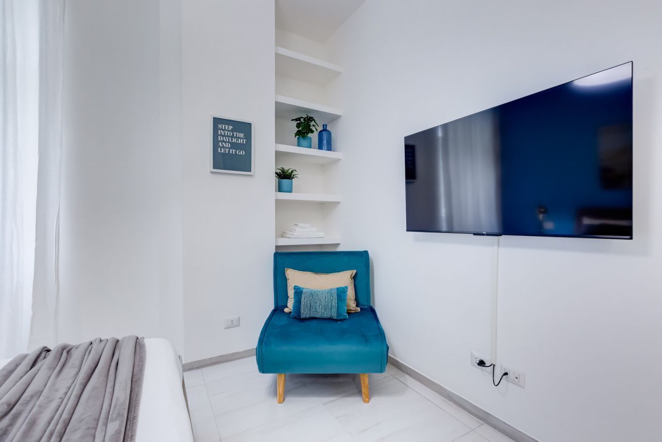 2 bedrooms, desk, iron/ironing board, travel cot