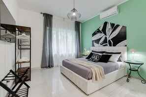 2 slaapkamers, een strijkplank/strijkijzer, wifi, beddengoed