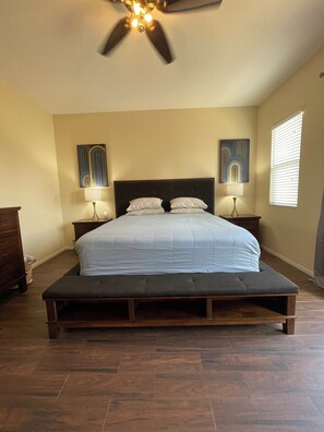 3 makuuhuonetta, silitysrauta/-lauta, Wi-Fi, vuodevaatteet