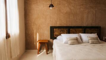 Habitación doble Confort, vista al patio | Wifi gratis y ropa de cama