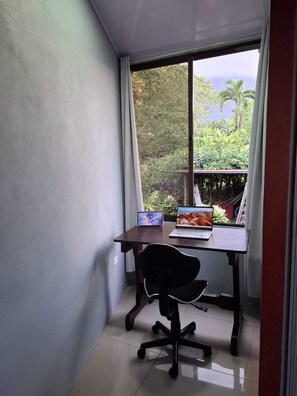 Interior - Warm and cozy 1-bedroom apartment in Arenal with AC, WiFi, Full kitchen equipped (La Fortuna)
