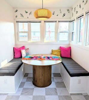 Interior - Downtown Hagerman Hot Springs Getaway (Hagerman)