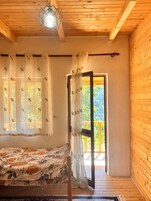 经典双人房, 阳台, 湖景 | 免费 WiFi