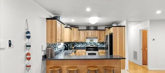 Lakefront Charming 3-Bedroom home at Lake Gaston