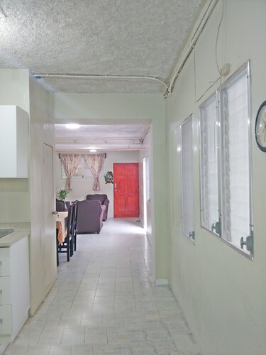 Charming 2-bedrooms apartment with WiFi in San Salvador.
