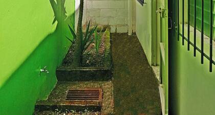 Charming 2-bedroom apartment with WiFi and shared social areas in San Salvador