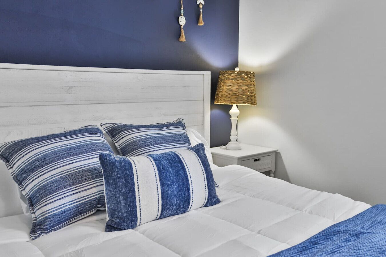 4 bedrooms, desk, iron/ironing board, travel crib