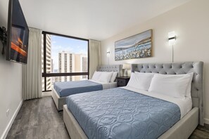 Skrivebord, strykejern/-brett, wi-fi (inkludert) og sengetøy