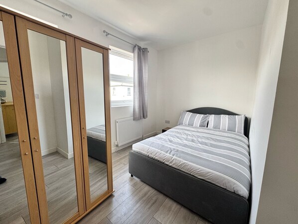 Apartment | 3 bedrooms, free WiFi, bed sheets
