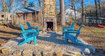 Creekside 2-bedroom cabin near the Buffalo River in enchanting Marble Falls
