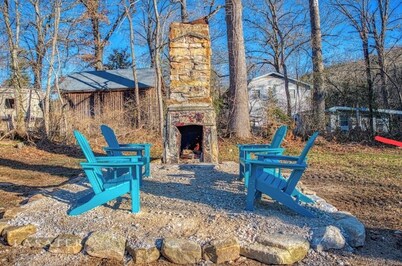 Creekside 2-bedroom cabin near the Buffalo River in enchanting Marble Falls