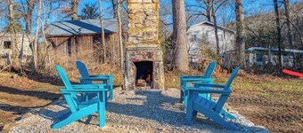Creekside 2-bedroom cabin near the Buffalo River in enchanting Marble Falls