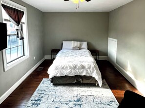 1 chambre, bureau, fer et planche à repasser, Wi-Fi