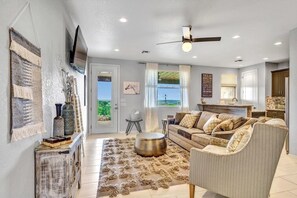 TV, fireplace
