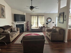 Téléviseur connecté, foyer