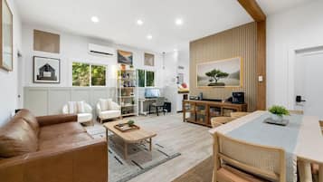 Smart TV, books, stereo