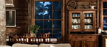 Historical 150 year old Timber Cabin at Kangaroo Valley