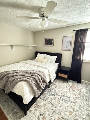 2 bedrooms, iron/ironing board, WiFi, bed sheets