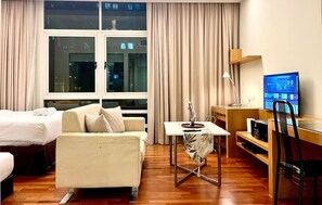 Schreibtisch, Bügeleisen/Bügelbrett, WLAN, Bettwäsche