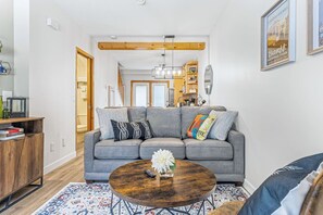 Televisie en een open haard