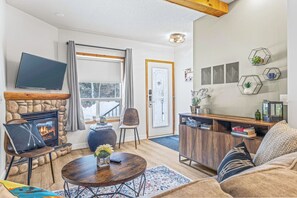 Televisie en een open haard