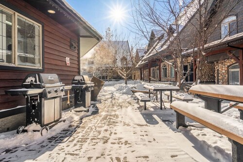 Mystic 2BR Canmore Retreat w/ Pool,  Hot Tub + BBQ