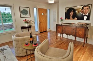 Interior - Cottage in The Rocks/
Remodeled Bungalow nestled in the Vineyards & Orchards (Milton-Freewater)