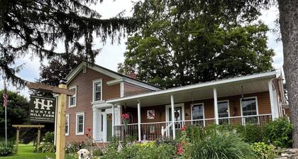 Charming bed & breakfast in Franklinville 2 bedrooms Hunter Hill Farm