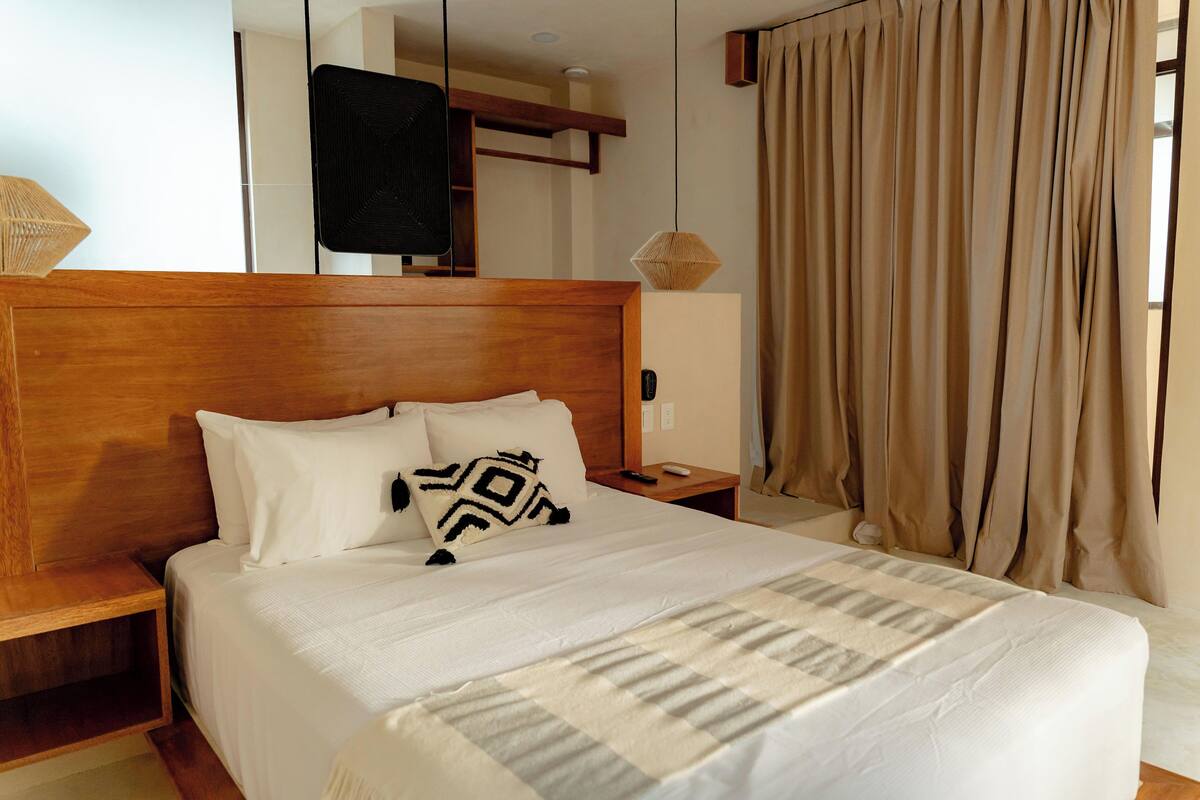 ห้องดีลักซ์, วิวสวน | ตู้นิรภัยในห้องพัก, โต๊ะทำงาน, พื้นท ี่ทำงานแบบใช้แล็ปท็อป, Wi-Fi ฟรี