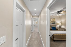 3 slaapkamers, een bureau, een strijkplank/strijkijzer, gratis wifi